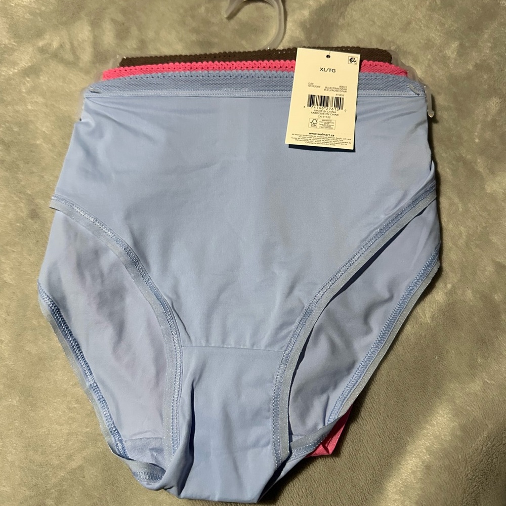 Set of 3 hipsters underwear’s in XL